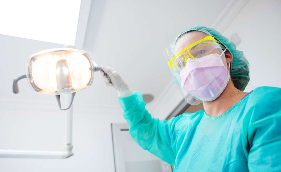 shutterstock_1715778616(FILEminimizer)